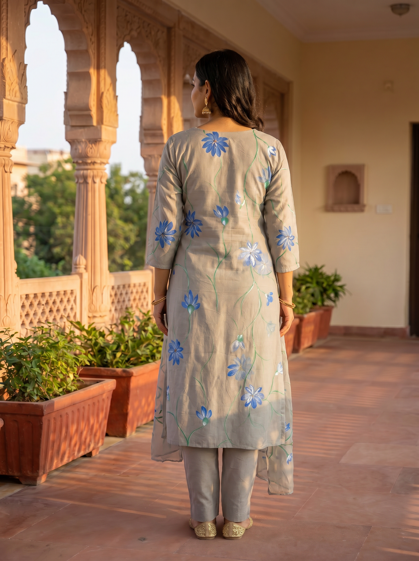 GRAY BLUE HANDBRUSH PAINTED COTTON KURTA , CHIFFON HAND PAINTED DUPATTA & COTTON PANTS