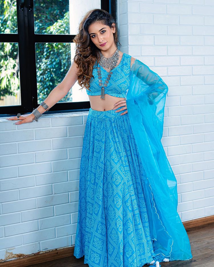 Blue Bandhej Lehenga With Organza Dupatta